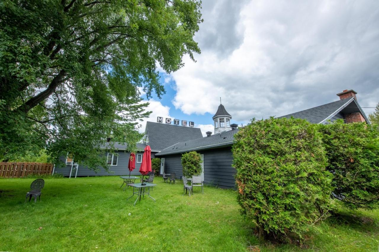 Motel Fleur De Lys Magog Luaran gambar